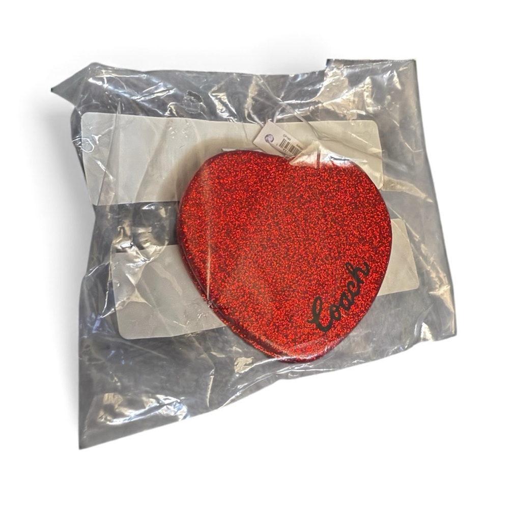 Coach Red Glitter Heart Compact Mirror 🆕 - Picture 5 of 9